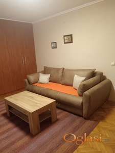 Potpuno namešten trosoban stan na Karaburmi